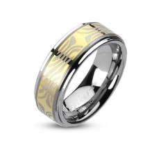 Wolframový prsten s pruhem zlaté barvy a zebřím motivem