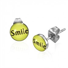 Malé ocelové puzetové náušnice s nápisem Smile