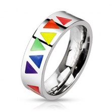Ocelový prsten s barevnými trojúhelníky na stříbrném podkladu