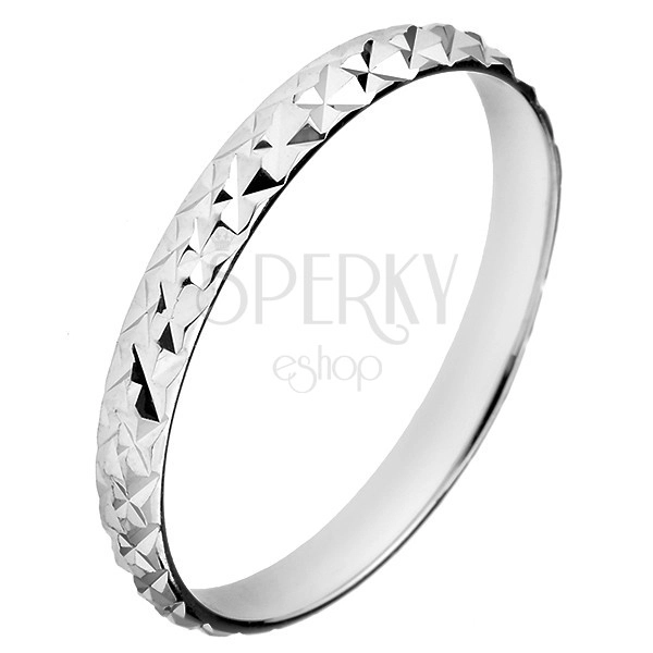 Stříbrný třpytivý prsten 925 - vystouplé kosočtverce