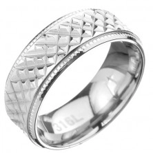 Ocelový prsten - obroučka se šikmým rýhováním a vroubkovaným lemem