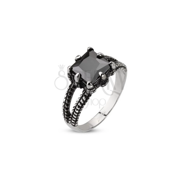 Prsten z oceli - čtvercový onyx uchopený drápy, patinovaný