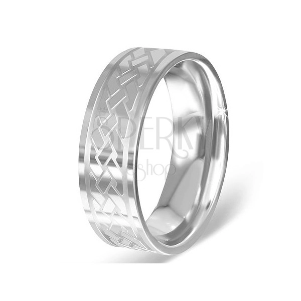 Stříbřitý prsten z chirurgické oceli s gravírovaným keltským uzlem