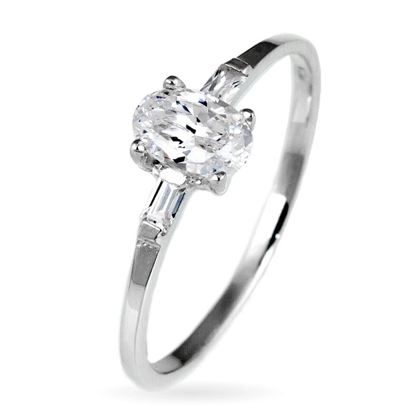 Stříbrný snubní prsten 925 - oválný zirkon a dva malé zirkony po stranách - Velikost: 51