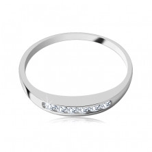 Stříbrný prsten 925 - třpytivá zirkonová linie